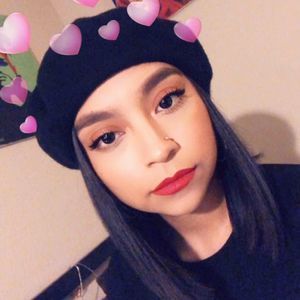 Meet your Posher, Aracely